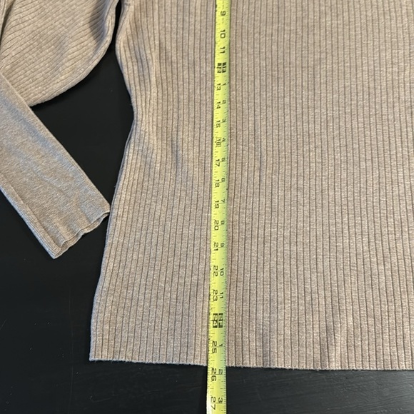 Vila Milano Ribbed Beige Sweater NWT - Picture 2 of 7